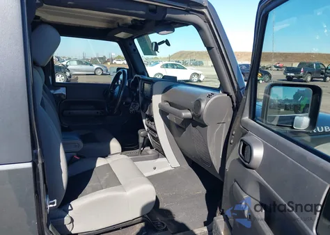 2010 Jeep Wrangler Rubicon из США, поврежденный, VIN 1J4BA6D12AL137107